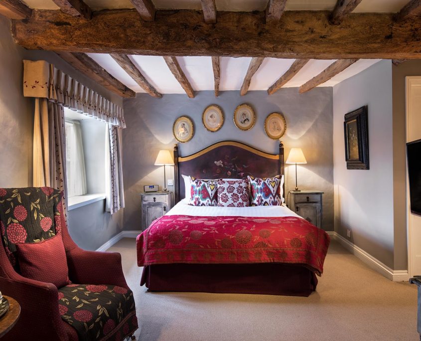 Luxury Cotswolds bed & breakfast The Howard Arms